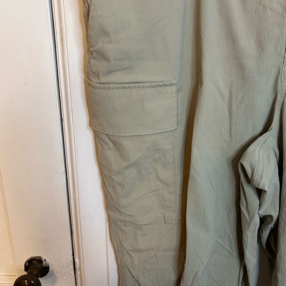 Athleta Trekkie Utility Cargo Pants - Picture 8 of 8